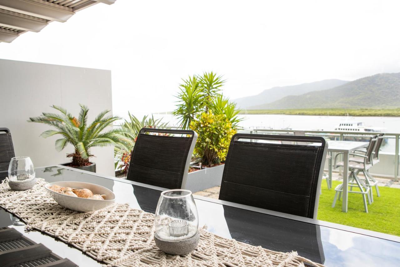 Apartamento Cairns Waterfront Luxury At Harbourlights Exterior foto