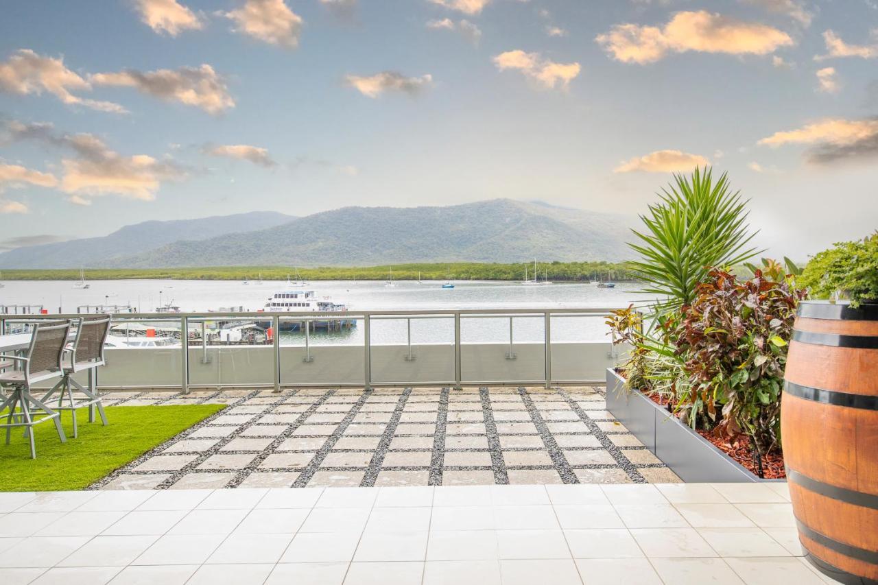 Apartamento Cairns Waterfront Luxury At Harbourlights Exterior foto
