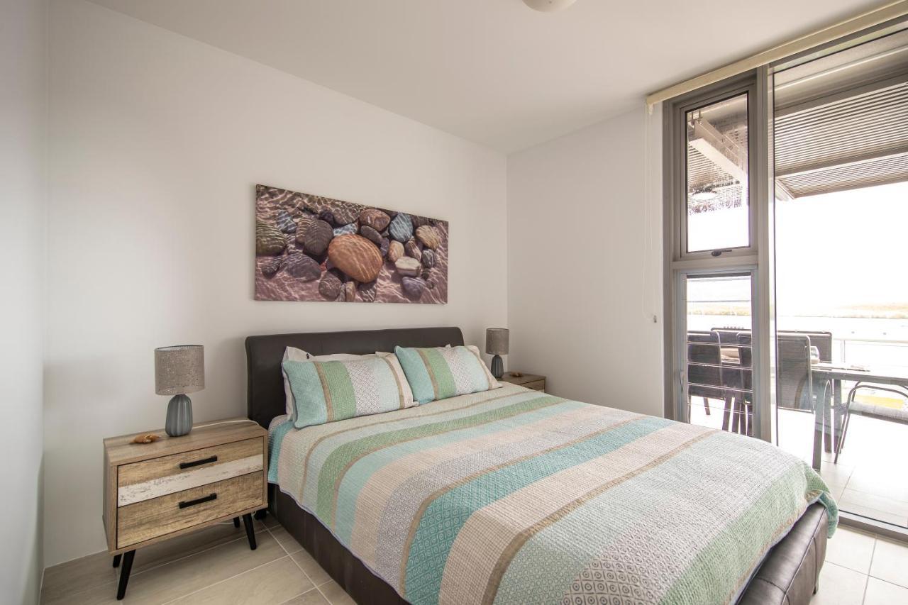 Apartamento Cairns Waterfront Luxury At Harbourlights Exterior foto